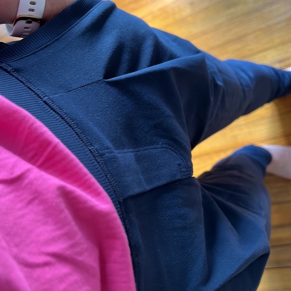 lululemon pants. Navy blue. Great condition. 4 way stretch - Picture 3 of 4